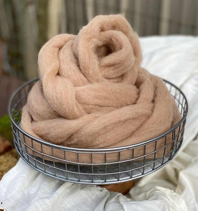 Guanaco Blend: Guanaco, Merino and Silk Yarn